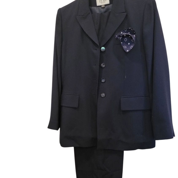 Le Suit Beautifully Tailored 2 Piece Buisness Pant Suit Black 12 P Excellent Con - Picture 6 of 9